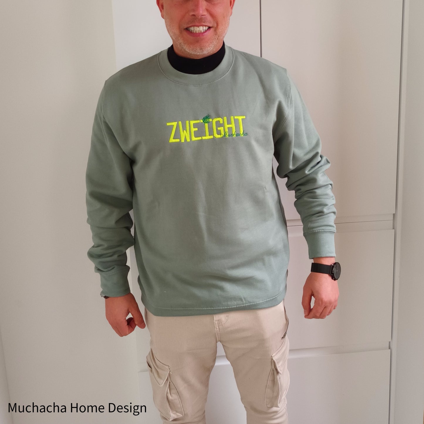 Sweater -ZWEIGHT - Geborduurd- Muntgroen - Muchacha - Medium