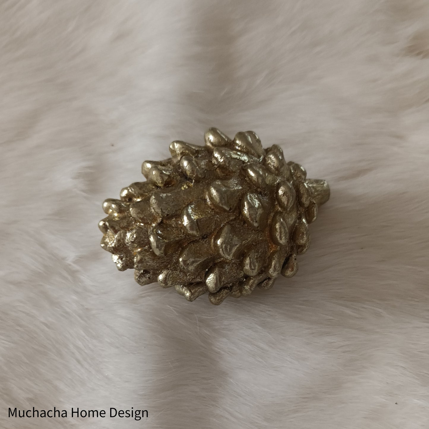 Gouden dennenappel - Liggend model