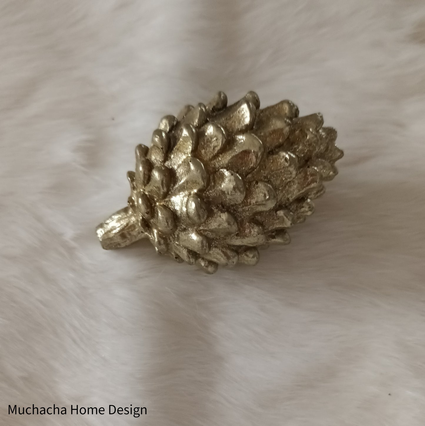 Gouden dennenappel - Liggend model